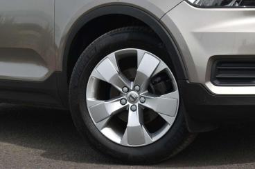 SPOTICAR Volvo Xc40 Xc 40 1.5 T3 Momentum Euro 6 (s/s) 5dr Used Car - Suv Petrol Grey - Ballymena County Antrim - 1200517643_3