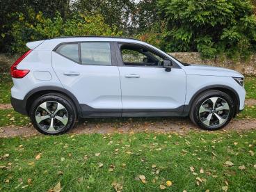 SPOTICAR Volvo Xc40 Xc 40 2.0 B3 Mhev Plus Dct Auto Euro 6 (s/s) 5dr Used Car - Suv Hybrid Blue - Abergavenny - 1200547577_2