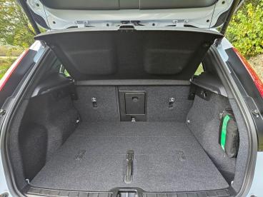 SPOTICAR Volvo Xc40 Xc 40 2.0 B3 Mhev Plus Dct Auto Euro 6 (s/s) 5dr Used Car - Suv Hybrid Blue - Abergavenny - 1200547577_5