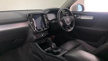 SPOTICAR Volvo Xc40 Xc 40 2.0 D3 Momentum Pro Auto Euro 6 (s/s) 5dr Used Car - Suv Diesel Blue - Birmingham - 1200573178_2