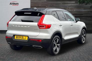 SPOTICAR Volvo Xc40 Xc 40 2.0 D3 R-design Euro 6 (s/s) 5dr Used Car - Suv Diesel Silver - Wrexham - 1200574381_3