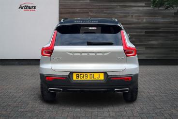 SPOTICAR Volvo Xc40 Xc 40 2.0 D3 R-design Euro 6 (s/s) 5dr Used Car - Suv Diesel Silver - Wrexham - 1200574381_4