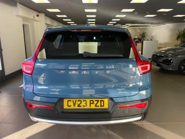 SPOTICAR Volvo Xc40 Xc 40 2.0 B3 Mhev Core Dct Auto Euro 6 (s/s) 5dr Used Car - Suv Hybrid Blue - Abergavenny - 1200579717_5