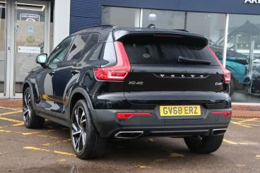 SPOTICAR Volvo Xc40 Xc 40 2.0 D4 R-design Pro Auto Awd Euro 6 (s/s) 5dr Used Car - Suv Diesel Black - Bulkington - 1200580330_4
