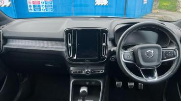 SPOTICAR Volvo Xc40 Xc 40 1.5 T3 R-design Euro 6 (s/s) 5dr Used Car - Suv Petrol White - Romford - 1200584712_4