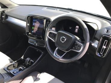 SPOTICAR Volvo Xc40 Xc 40 2.0 B3 Mhev Plus Dark Dct Auto Euro 6 (s/s) 5dr Used Car - Suv Hybrid Silver - Bangor - 1200590378_3