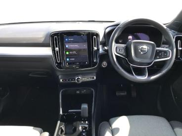 SPOTICAR Volvo Xc40 Xc 40 2.0 B3 Mhev Plus Dark Dct Auto Euro 6 (s/s) 5dr Used Car - Suv Hybrid Silver - Bangor - 1200590378_4