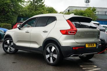 SPOTICAR Volvo Xc40 Xc 40 2.0 D4 Inscription Pro Auto Awd Euro 6 (s/s) 5dr Used Car - Suv Diesel Gold - Leamington - 1200601421_2