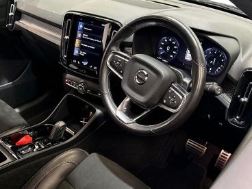 SPOTICAR Volvo Xc40 Xc 40 2.0 B4 Mhev R-design Pro Auto Euro 6 (s/s) 5dr Used Car - Suv Hybrid Black - Swansea - 1200613170_3