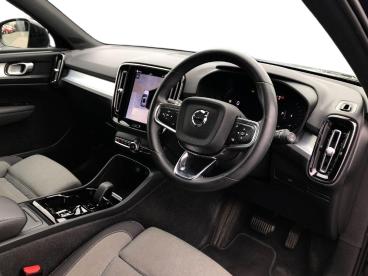 SPOTICAR Volvo Xc40 Xc 40 2.0 B3 Mhev Plus Dark Dct Auto Euro 6 (s/s) 5dr Used Car - Suv Hybrid Black - Bangor - 1200617997_3