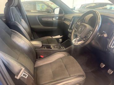 SPOTICAR Volvo Xc40 Xc 40 2.0 D3 R-design Euro 6 (s/s) 5dr Used Car - Suv Diesel Blue - Bridgend - 1200620412_3
