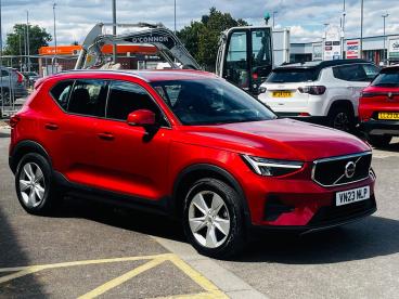 SPOTICAR Volvo Xc40 Xc 40 2.0 B3 Mhev Core Dct Auto Euro 6 (s/s) 5dr Used Car - Suv Hybrid Red - Cheltenham - 1200623901_5