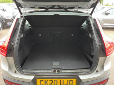 SPOTICAR Volvo Xc40 Xc 40 1.5 T3 Inscription Euro 6 (s/s) 5dr Used Car - Suv Petrol Silver - Peterborough - 1200624026_5