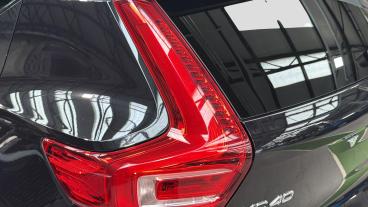 SPOTICAR Volvo Xc40 Xc 40 1.5h T4 Recharge 10.7kwh R-design Auto Euro 6 (s/s Used Car - Suv Plug-in Hybrid Black - London - 1200630402_5