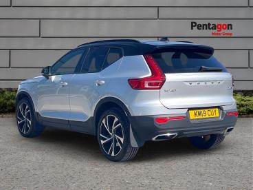 SPOTICAR Volvo Xc40 Xc 40 2.0 D4 R-design Pro Auto Awd Euro 6 (s/s) 5dr Used Car - Suv Diesel Silver - Barnsley - 1200631561_2