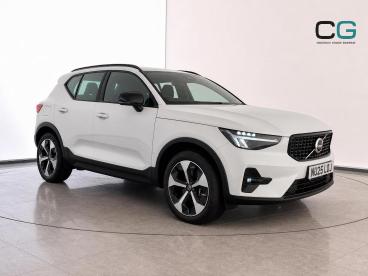 SPOTICAR Volvo Xc40 Xc 40 2.0 B3 Mhev Plus Dark Dct Auto Euro 6 (s/s) 5dr Used Car - Suv Hybrid White - Croxdale - 1200640769_1