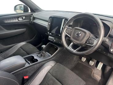 SPOTICAR Volvo Xc40 Xc 40 1.5 T3 R-design Euro 6 (s/s) 5dr Used Car - Suv Petrol Black - Stroud - 1200642875_3