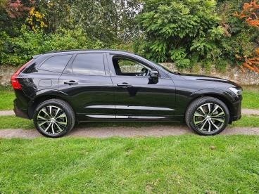 SPOTICAR Volvo Xc60 2.0 B5 Mhev Ultimate Auto Awd Euro 6 (s/s) 5dr Used Car - Suv Hybrid Black - Abergavenny - 1200538249_2