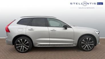 SPOTICAR Volvo Xc60 2.0h T8 Recharge 11.6kwh R-design Pro Auto Awd Eur Used Car - Suv Plug-in Hybrid Silver - Leicester - 1200581581_2