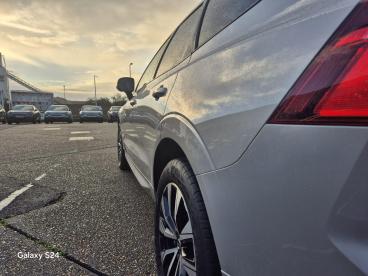 SPOTICAR Volvo Xc60 2.0 B4 Mhev Plus Auto Awd Euro 6 (s/s) 5dr Used Car - Suv Hybrid Silver - Southampton - 1200584114_5