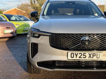 SPOTICAR Volvo Xc90 2.0 B5 Mhev Ultra Dark Auto 4wd Euro 6 (s/s) 5dr Used Car - Suv Hybrid Silver - Leicester - 1200564452_5