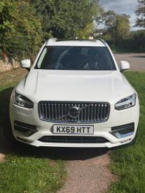 SPOTICAR Volvo Xc90 2.0 B5 Mhev Inscription Auto 4wd Euro 6 (s/s) 5dr Used Car - Suv Hybrid White - Abergavenny - 1200639350_2