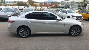 ALFA ROMEO CERTIFIED Alfa Romeo Giulia 2.2 Turbodiesel 160 Cv At8 Rosso Edizione Usata - Berlina Diesel Argento - Campobasso - 2184645_4