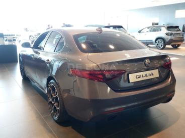 ALFA ROMEO CERTIFIED Alfa Romeo Giulia 2.2 T Sprint 190cv Auto Usata - Berlina Diesel Grigio - Belluno - 2187460_2