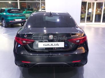 ALFA ROMEO CERTIFIED Alfa Romeo Giulia 2.2 T Veloce Q4 210cv Auto Usata - Berlina Diesel Nero - Belluno - 2187461_3