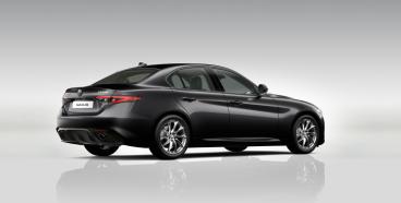 ALFA ROMEO CERTIFIED Alfa Romeo Giulia 2.2 Turbodiesel 160 Cv At8 Sprint Usata - Berlina Diesel Nero - Foggia - 2309734_3