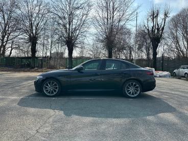 ALFA ROMEO CERTIFIED Alfa Romeo Giulia 2.2 Turbo Mt6 160 Cv Super Usata - Berlina Diesel Nero - Torino - 2317661_4