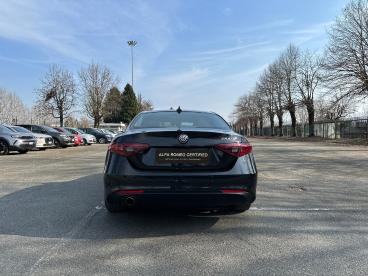 ALFA ROMEO CERTIFIED Alfa Romeo Giulia 2.2 Turbo Mt6 160 Cv Super Usata - Berlina Diesel Nero - Torino - 2317661_5