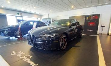 ALFA ROMEO CERTIFIED Alfa Romeo Giulia 2.2 Turbodiesel 210 Cv At8 Awd Q4 Veloce Usata - Berlina Diesel Nero - Benevento - 2317817_5