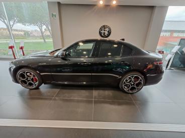 ALFA ROMEO CERTIFIED Alfa Romeo Giulia 2.2 Turbodiesel 210 Cv At8 Awd Q4 Veloce Km Zero Usata - Berlina Diesel Nero - Arezzo - 2325486_5