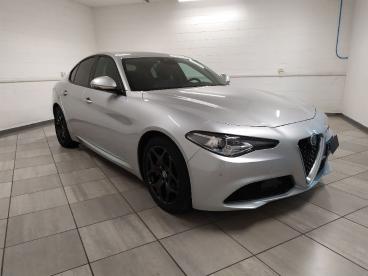 ALFA ROMEO CERTIFIED Alfa Romeo Giulia 2.2 T Executive 190cv Auto Usata - Berlina Diesel Argento - Cuneo - 2377501_3