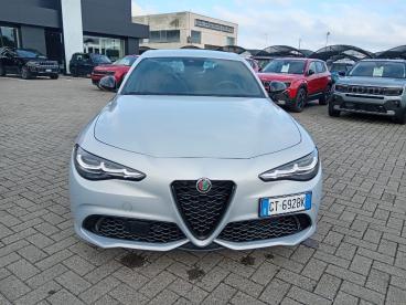 ALFA ROMEO CERTIFIED Alfa Romeo Giulia 2.0 Turbo 280 Cv At8 Awd Q4 Sprint Usata - Berlina Benzina Argento - Spinetta Marengo - 2380952_2