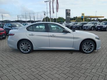 ALFA ROMEO CERTIFIED Alfa Romeo Giulia 2.0 Turbo 280 Cv At8 Awd Q4 Sprint Usata - Berlina Benzina Argento - Spinetta Marengo - 2380952_4