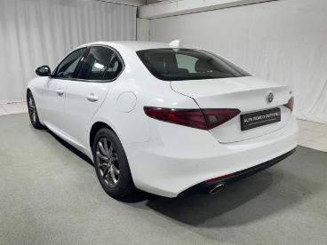 ALFA ROMEO CERTIFIED Alfa Romeo Giulia 2.0 Turbo 200 Cv At8 Business Usata - Berlina Benzina Bianco - Montagna In Valtellina - 2381464_3