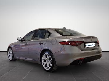 ALFA ROMEO CERTIFIED Alfa Romeo Giulia 2.2 T Executive 160cv Auto Usata - Berlina Diesel Grigio - Pistoia - 2395411_4