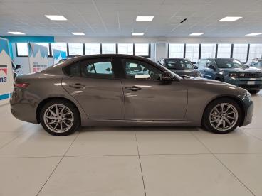 ALFA ROMEO CERTIFIED Alfa Romeo Giulia 2.2 Turbo Diesel 160 Cv Rwd Sprint Usata - Berlina Diesel Grigio - Charvensod - 2396492_5