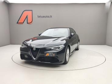 SPOTICAR Alfa Romeo Giulia 2022 2.2 Td 160cv Super Business At8 Usata - Berlina Diesel Nero - Voghera - 502411160_1