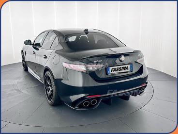 ALFA ROMEO CERTIFIED Alfa Romeo Giulia 2.9 V6 Bi-turbo At8 Quadrifoglio 510cv Usata - Berlina Benzina Nero - Milano - 2418067_4