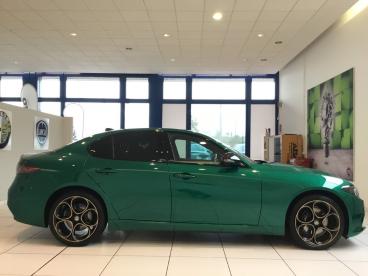 SPOTICAR Alfa Romeo Giulia 2.2 Turbodiesel 210 Cv At8 Awd Q4 Intensa Usata - Berlina Diesel Verde - Zimella - 502423111_2
