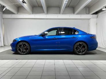 ALFA ROMEO CERTIFIED Alfa Romeo Giulia 2.2 Turbodiesel 210 Cv At8 Awd Q4 Competizione Usata - Berlina Diesel Blu - Montagna In Valtellina - 2428573_2
