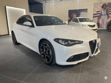 ALFA ROMEO CERTIFIED Alfa Romeo Giulia 2.2 Turbo Diesel 160 Cv At8 Sprint Usata - Berlina Diesel Bianco - Charvensod - 2440114_1