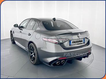 ALFA ROMEO CERTIFIED Alfa Romeo Giulia 2.9 V6 Bi-turbo At8 Quadrifoglio 520cv Usata - Berlina Benzina Grigio - Milano - 2443796_4
