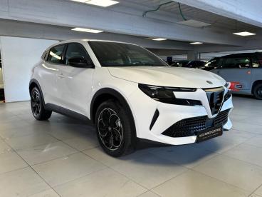 SPOTICAR Alfa Romeo Junior Bev 156cv/115kw Elettrica Usata -  Elettrica Bianco - Milano - 802355811_3