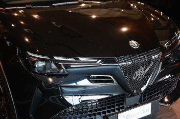 SPOTICAR Alfa Romeo Junior -junior 1.2 136cv Hybrid Usata - Suv Ibrido Nero - Pistoia - 802396526_4