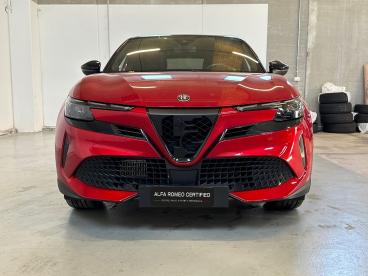 SPOTICAR Alfa Romeo Junior 1.2 136cv Hybrid Edct6 Ibrida Speciale Usata -  Ibrido Rosso - Milano - 802446301_2