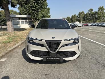 SPOTICAR Alfa Romeo Junior 1.2 136cv Hybrid Edct6 Ibrida Speciale Usata -  Ibrido Beige - Torino - 802447122_2